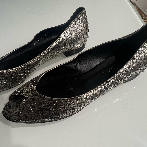 Chanel size 10 metallic pewter silver flats - Picture 2 of 7